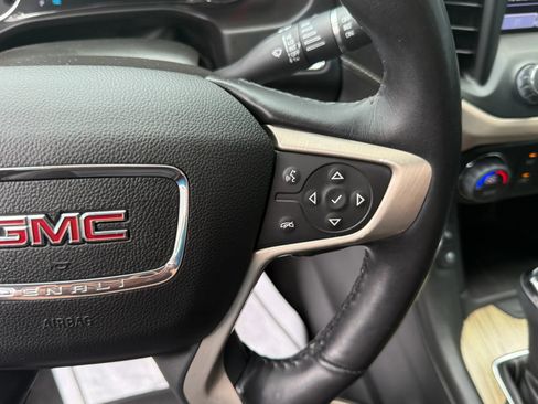 Used 2017 GMC Acadia Denali w/ Technology Package AWD/4WD image 23