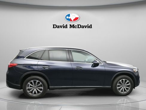 Used 2023 Mercedes-Benz GLC 300 4MATIC w/ Exclusive Trim Package image 9