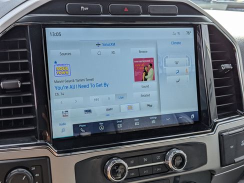 Used 2022 Ford F250 Lariat w/ Chrome Package image 18