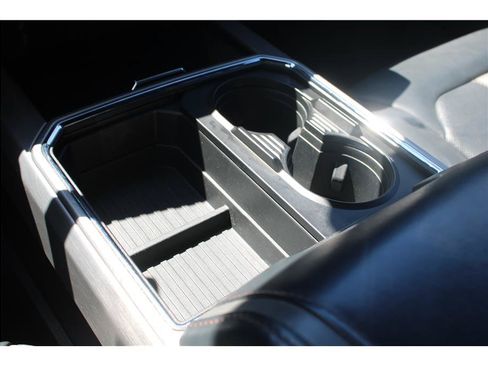 Used 2022 Ford F350 Platinum w/ FX4 Off-Road Package AWD/4WD image 33