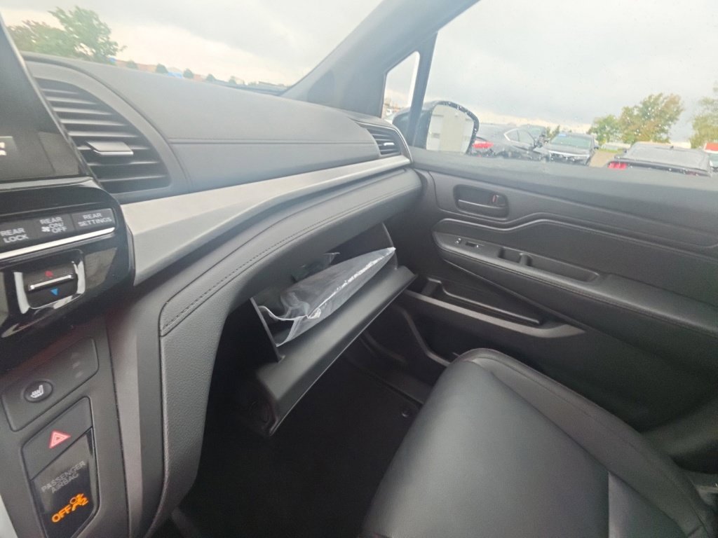 Used 2025 Honda Odyssey Sport-L image 22