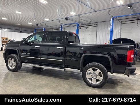 Used 2015 GMC Sierra 2500 Denali w/ Duramax Plus Package image 9