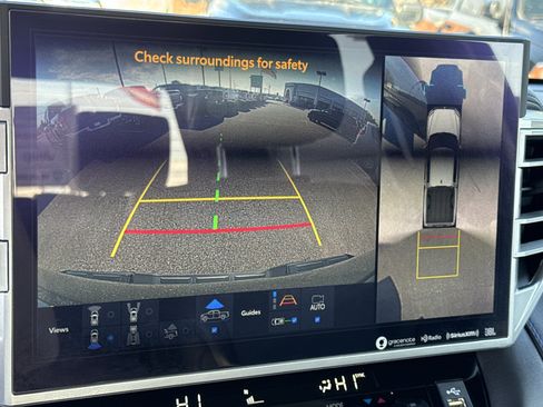 Used 2023 Toyota Tundra Platinum image 32