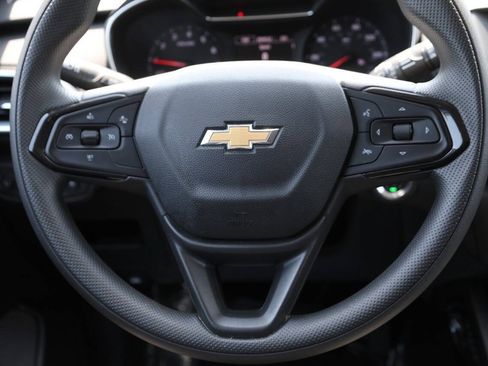 Used 2023 Chevrolet TrailBlazer LT FWD image 18