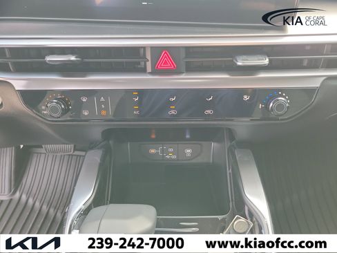 New 2026 Kia Sorento LX FWD image 28