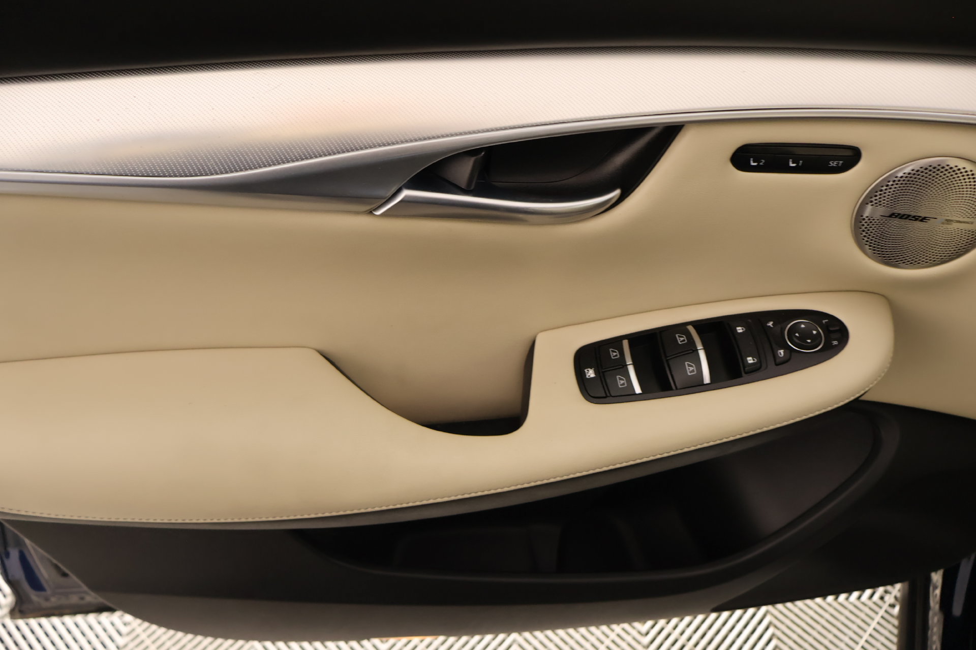 Certified 2022 INFINITI QX50 Sensory AWD/4WD image 17