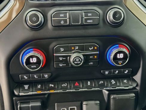 Used 2021 Chevrolet Silverado 3500 High Country w/ Z71 Off-Road Package AWD/4WD image 16