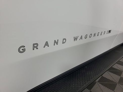 New 2026 Jeep Grand Wagoneer 4WD image 13