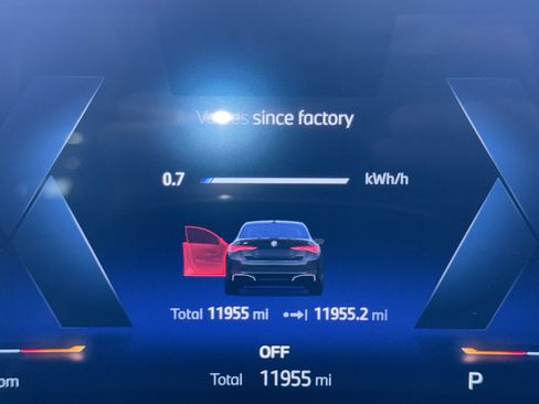 Certified 2025 BMW i4 eDrive40 image 25