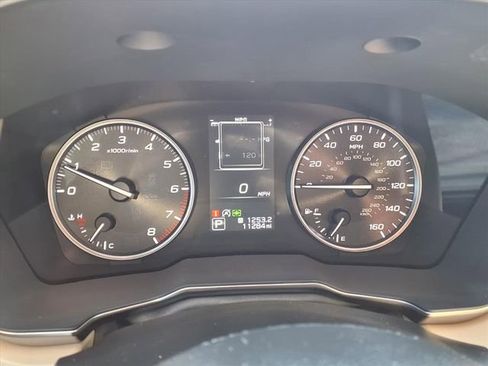 Certified 2025 Subaru Outback Limited image 13