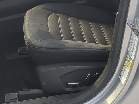 Used 2014 Ford Fusion SE FWD image 12