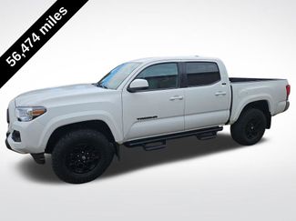 Used 2022 Toyota Tacoma SR5 RWD video 3