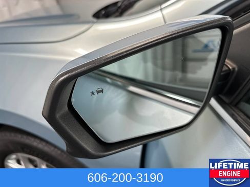 Used 2022 Chevrolet Equinox LT FWD image 22