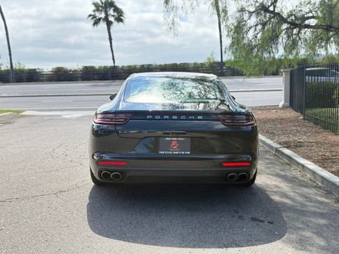 Used 2018 Porsche Panamera image 4