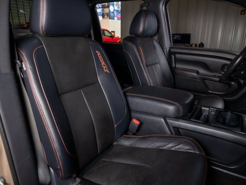 Used 2020 Nissan Titan PRO-4X w/ Pro-4x Convenience Package AWD/4WD image 22