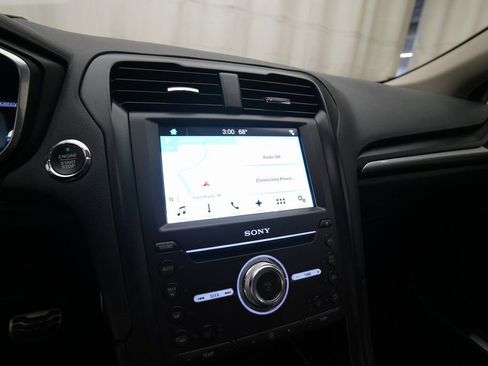 Used 2017 Ford Fusion Titanium image 6