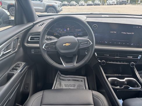 New 2026 Chevrolet Traverse LT image 18