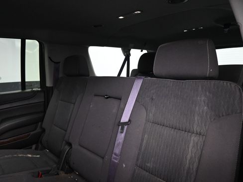 Used 2017 Chevrolet Suburban LS image 17