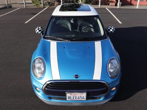 Used 2016 MINI Cooper 2-Door Hardtop image 2