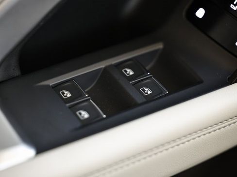 New 2025 Audi Q5 Prestige image 17