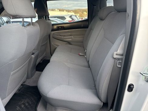 Used 2011 Toyota Tacoma 4x4 Double Cab w/ TRD Sport Pkg image 6