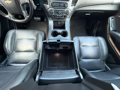 Used 2020 Chevrolet Suburban LT AWD/4WD image 51