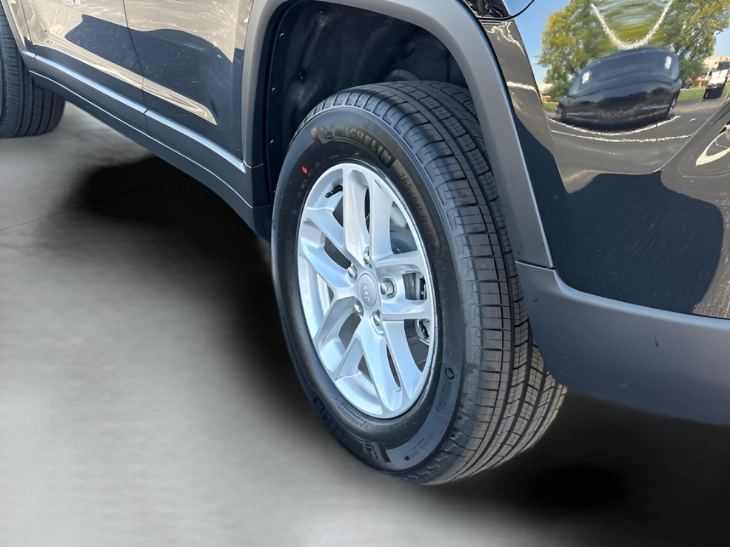 New 2026 Jeep Grand Cherokee Laredo AWD/4WD image 31