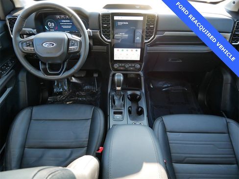 Used 2025 Ford Ranger Lariat w/ FX4 Off-Road Package image 13