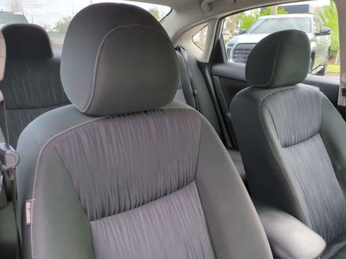 Used 2019 Nissan Sentra SV image 7