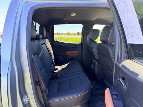 Used 2023 GMC Canyon AT4 w/ AT4 Premium Package AWD/4WD image 9