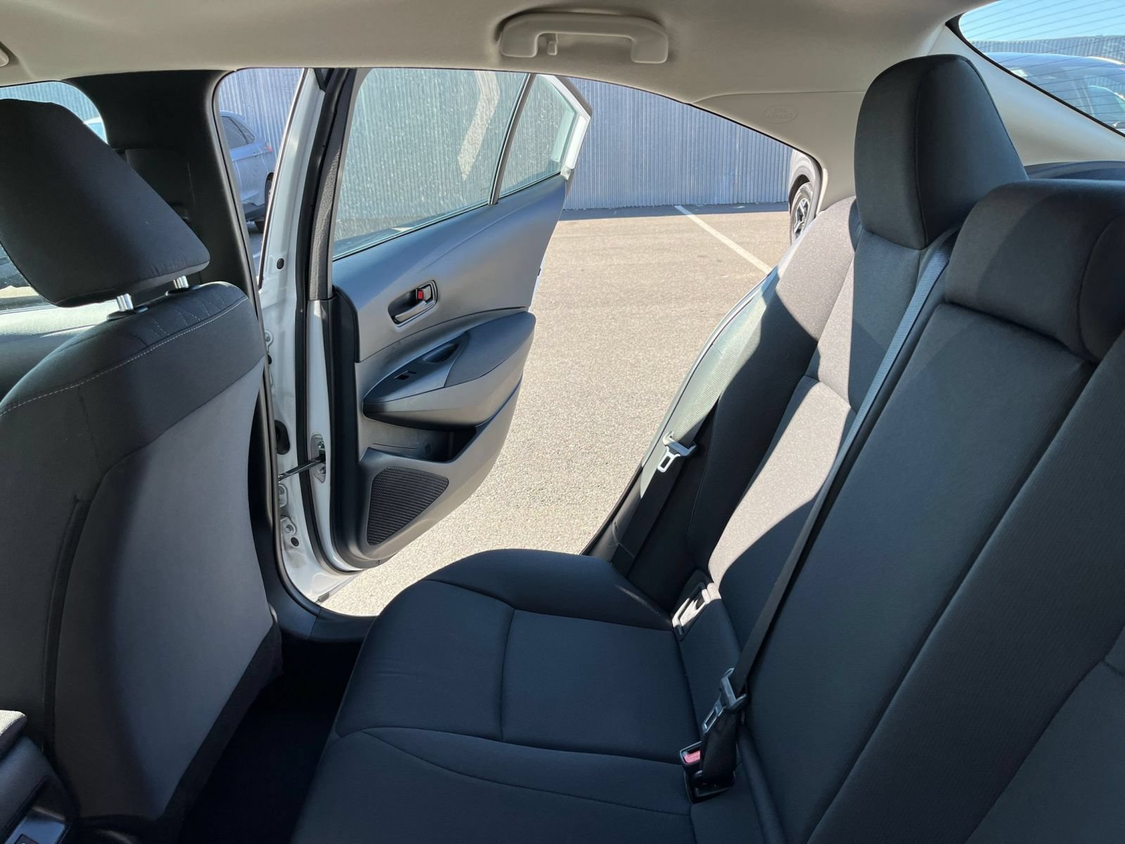 Used 2025 Toyota Corolla LE FWD image 37