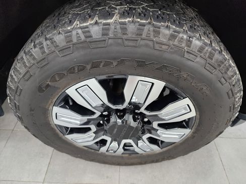 Used 2024 GMC Sierra 2500 Denali w/ Denali Reserve Package image 3