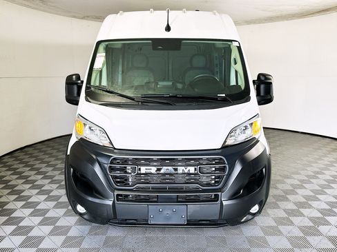 Used 2025 RAM ProMaster 2500 w/ Convenience Group image 8