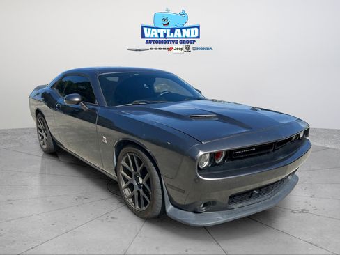 Used 2015 Dodge Challenger R/T Scat Pack w/ Leather Interior Group RWD image 7
