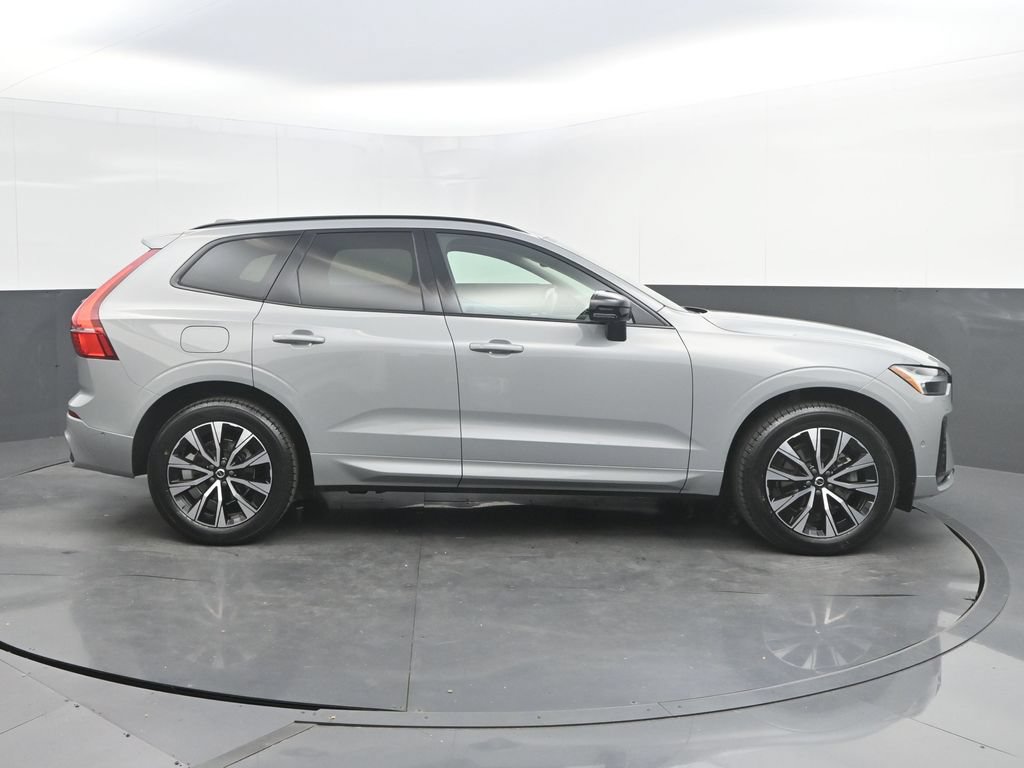 Certified 2024 Volvo XC60 B5 Plus AWD/4WD image 8