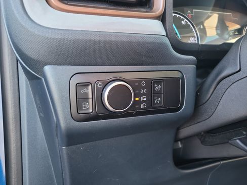 Used 2023 Ford Maverick Lariat w/ Lariat Luxury Package image 32