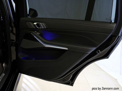 Certified 2025 BMW X7 xDrive40i w/ M Sport Package image 35