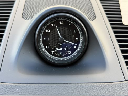 New 2025 Porsche Macan image 25