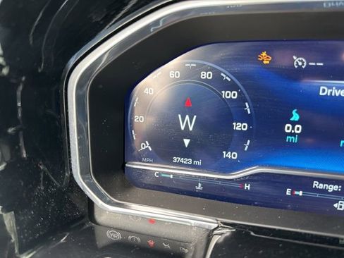 Used 2022 Chevrolet Silverado 1500 RST image 11