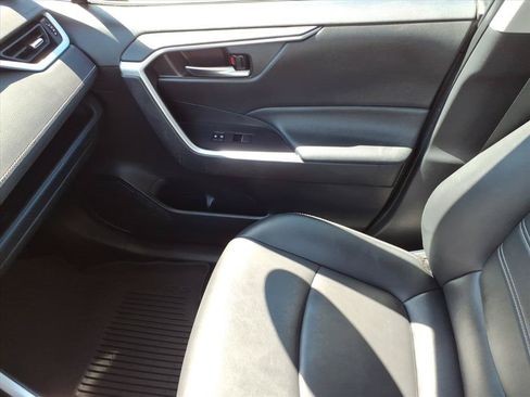 Used 2021 Toyota RAV4 XLE Premium AWD/4WD image 34