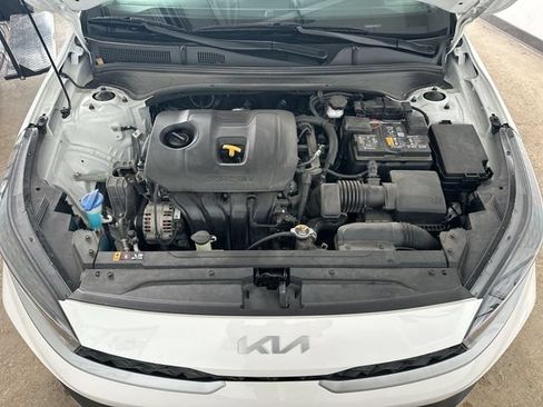 Certified 2023 Kia Forte LXS w/ LXS Technology Package FWD image 19