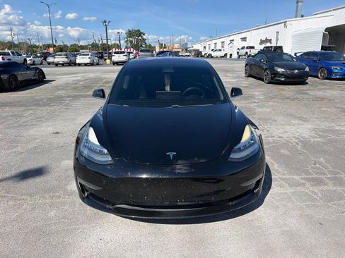 Used 2018 Tesla Model 3 RWD image 2