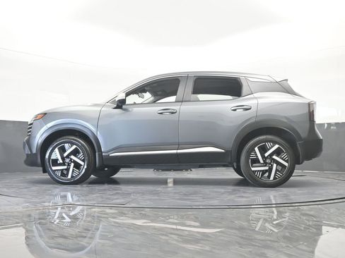 Used 2025 Nissan Kicks SV image 55