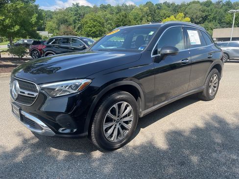 Certified 2025 Mercedes-Benz GLC 300 4MATIC image 6