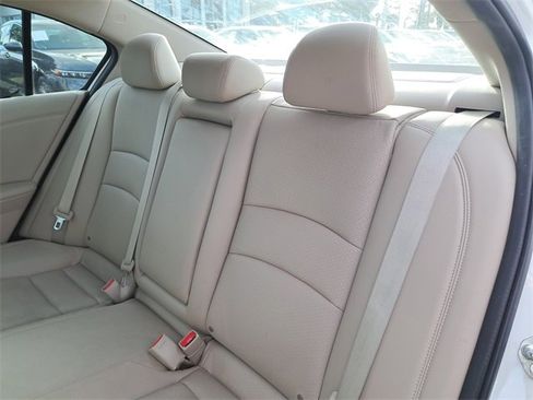 Used 2016 Honda Accord EX-L image 11