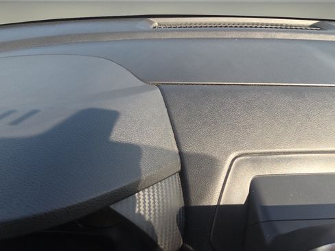 Used 2022 Nissan Sentra SV w/ All-Weather Package FWD image 9