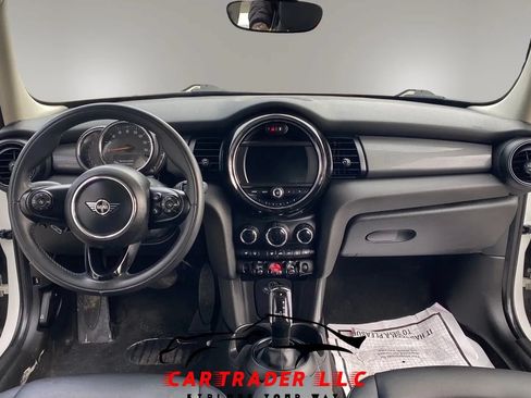Used 2020 MINI Cooper 4-Door Hardtop w/ Storage Package FWD image 5