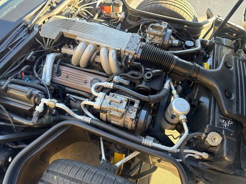 Used 1989 Chevrolet Corvette Coupe image 20