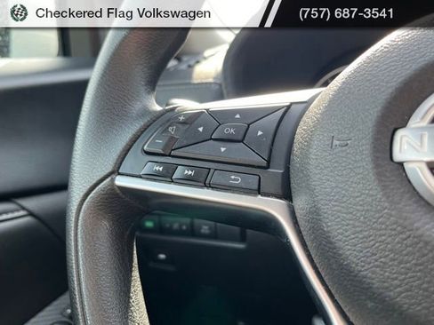 Used 2024 Nissan Sentra SV FWD image 35