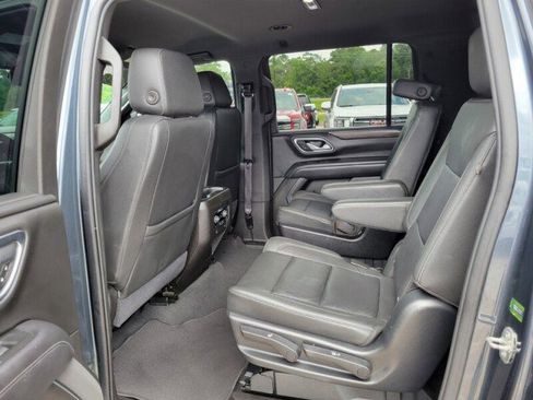 Used 2021 Chevrolet Suburban Z71 w/ Z71 Off-Road Package image 29